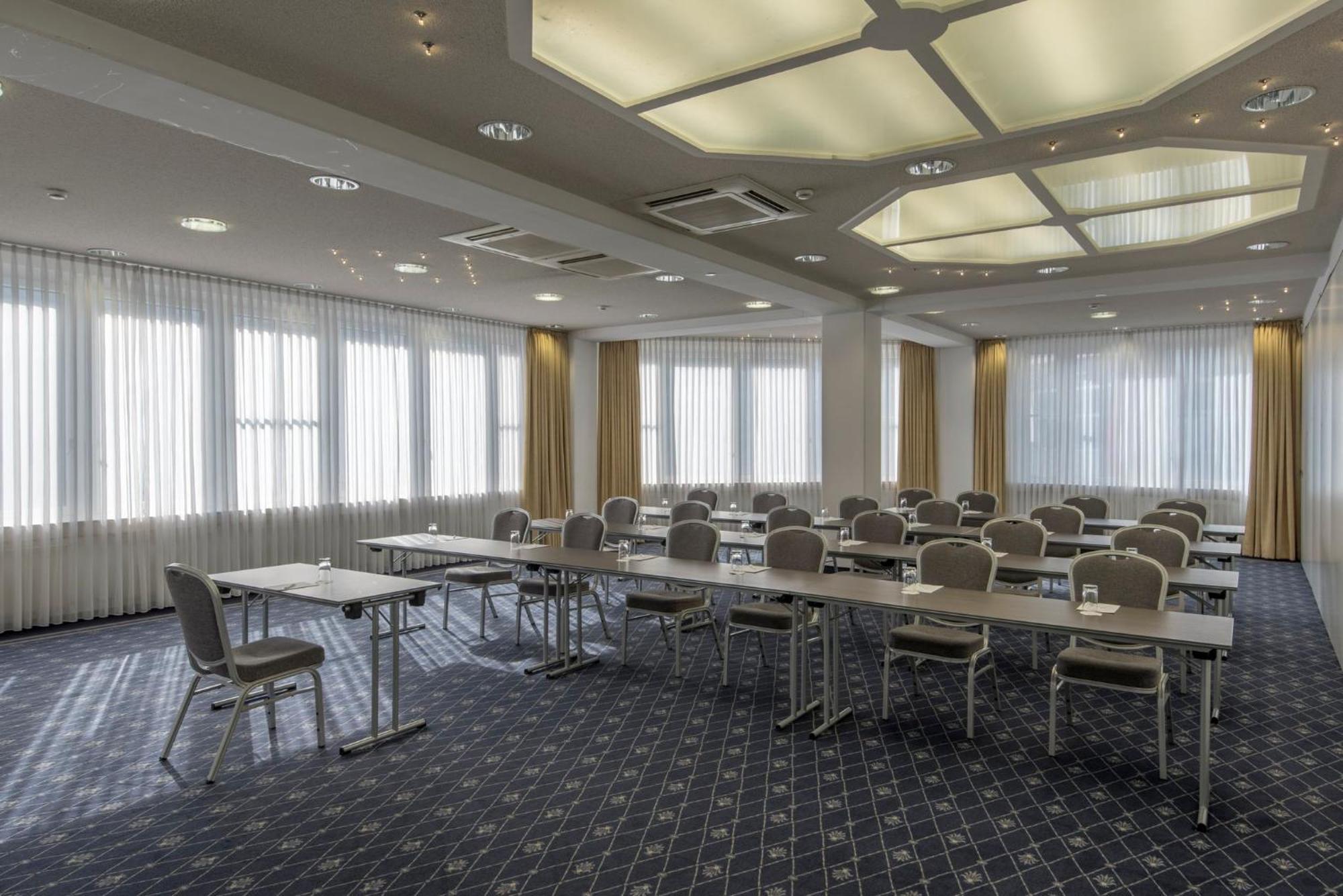 Holiday Inn Munich Unterhaching By Ihg Kültér fotó