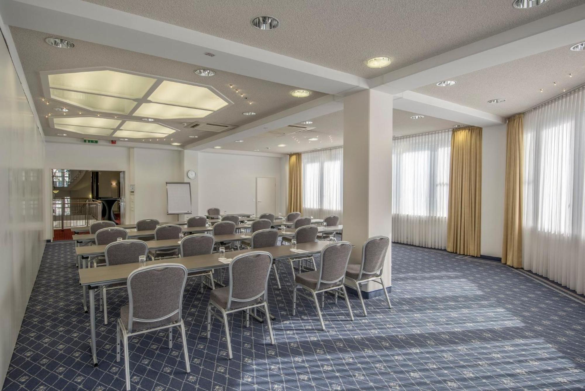 Holiday Inn Munich Unterhaching By Ihg Kültér fotó