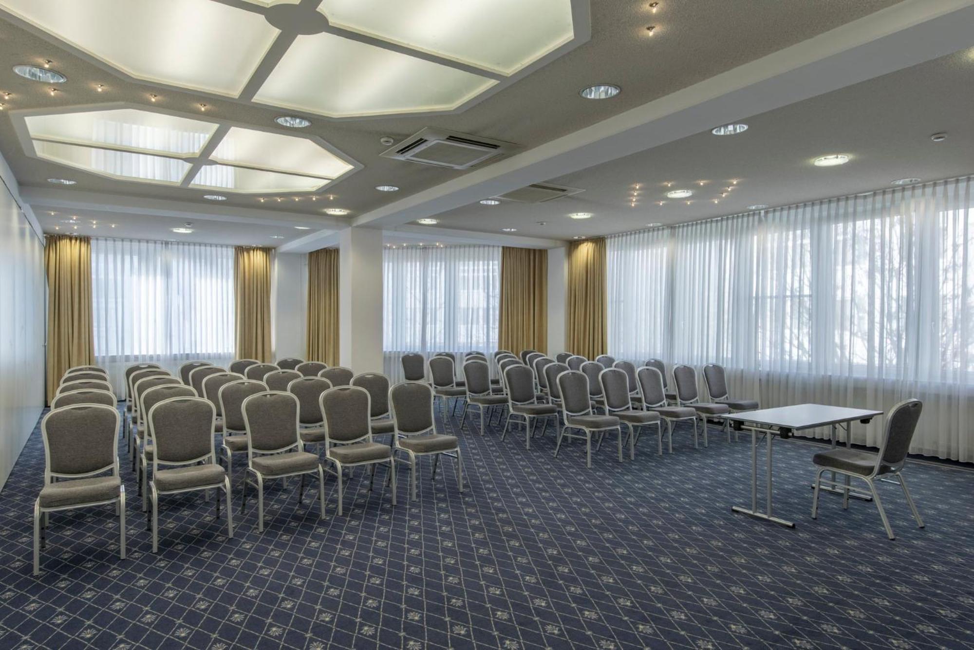 Holiday Inn Munich Unterhaching By Ihg Kültér fotó